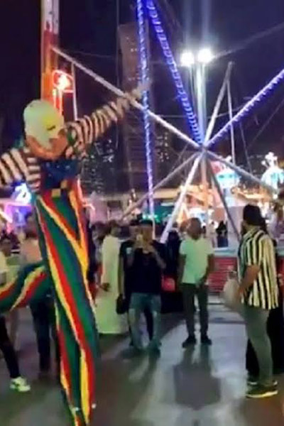 فيديو يُبرئ الشخص المتهم بإسقاط مهرج موسم الرياض